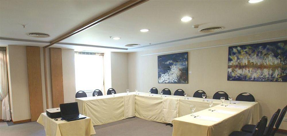 Hotel Aeroparque Inn & Suites Buenos Aires Exterior foto
