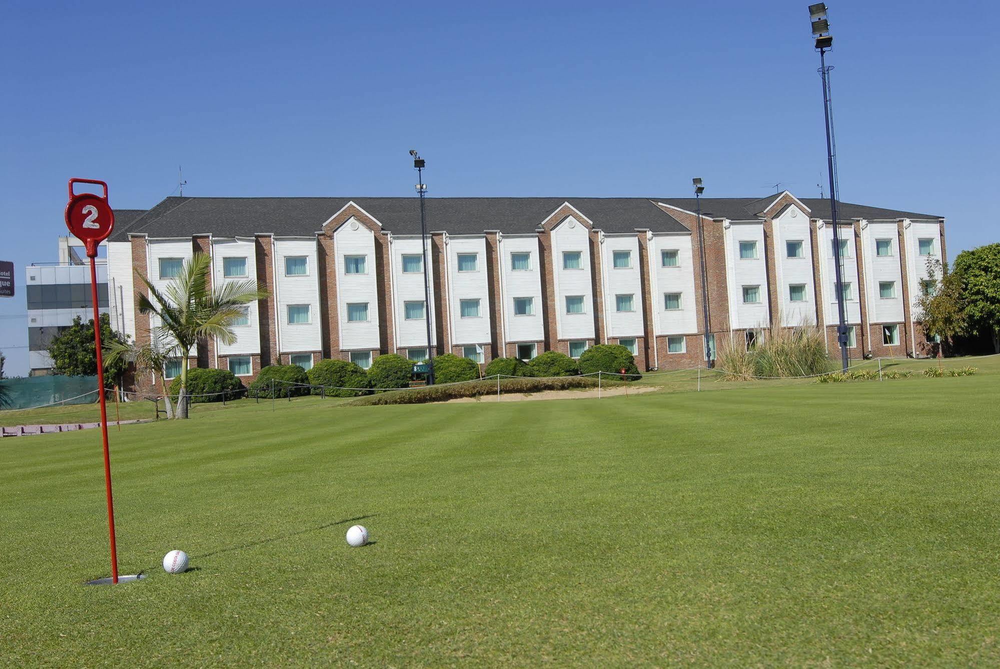 Hotel Aeroparque Inn & Suites Buenos Aires Exterior foto